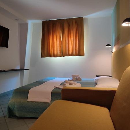 Hotel Alisei Lignano Sabbiadoro Esterno foto