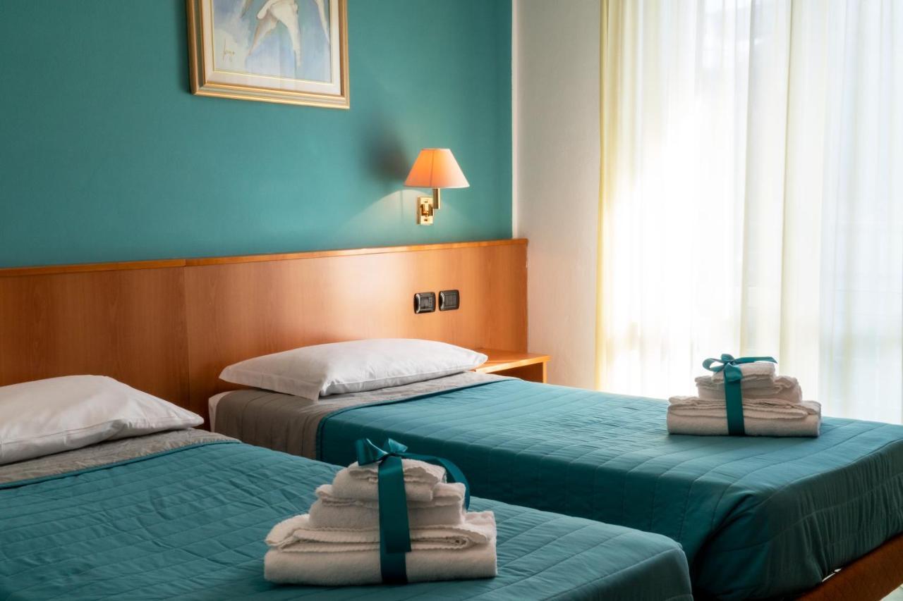 Hotel Alisei Lignano Sabbiadoro Esterno foto