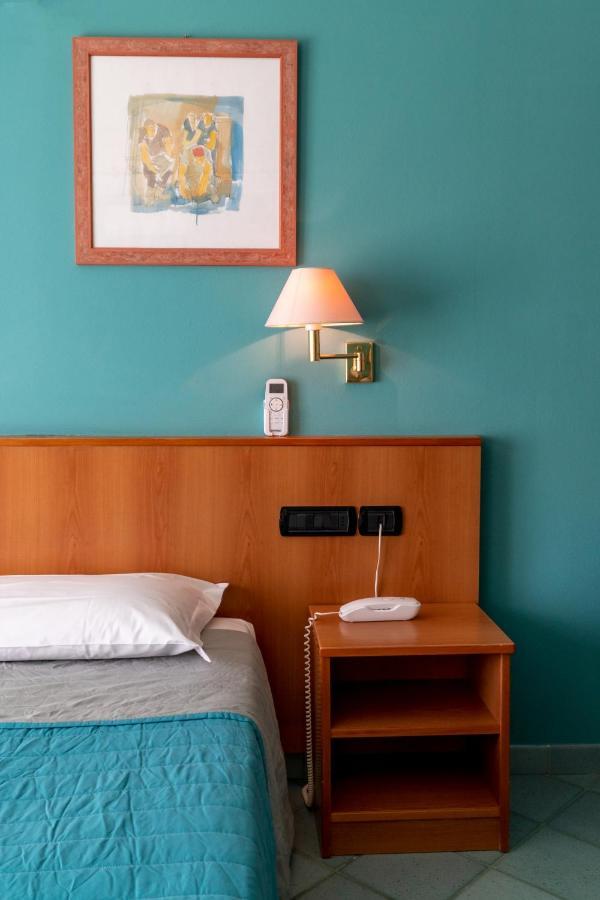 Hotel Alisei Lignano Sabbiadoro Esterno foto