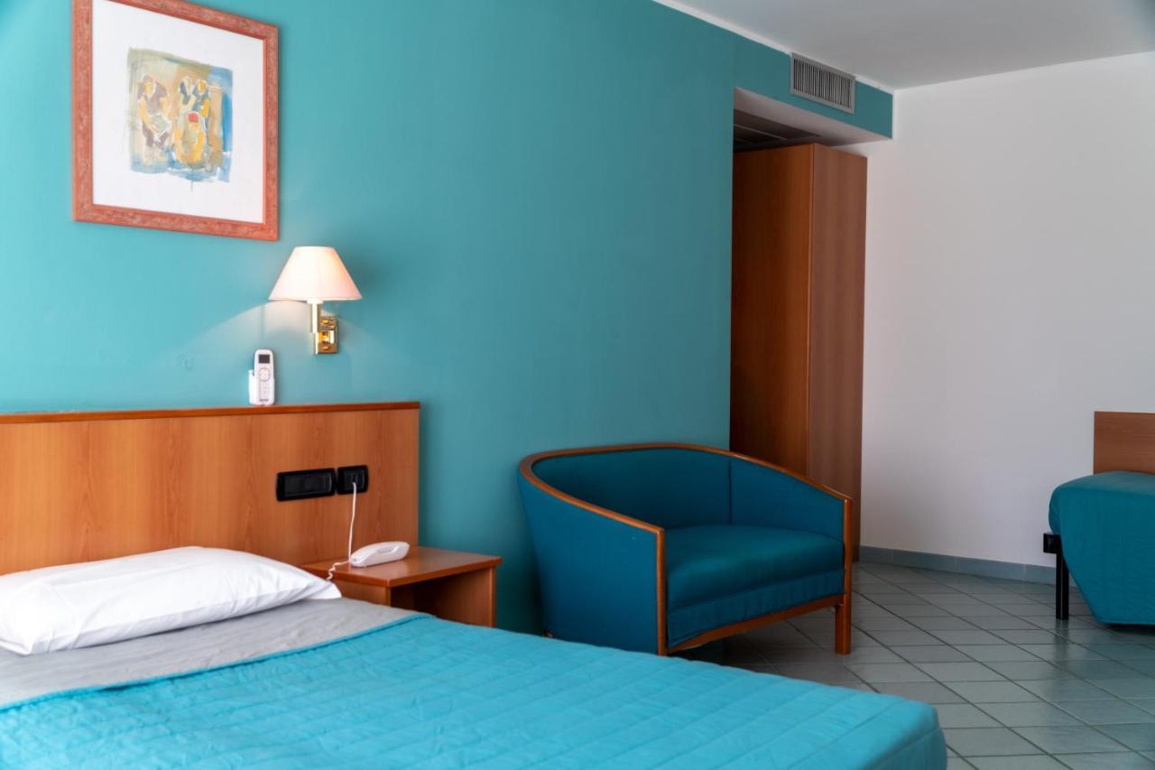Hotel Alisei Lignano Sabbiadoro Esterno foto