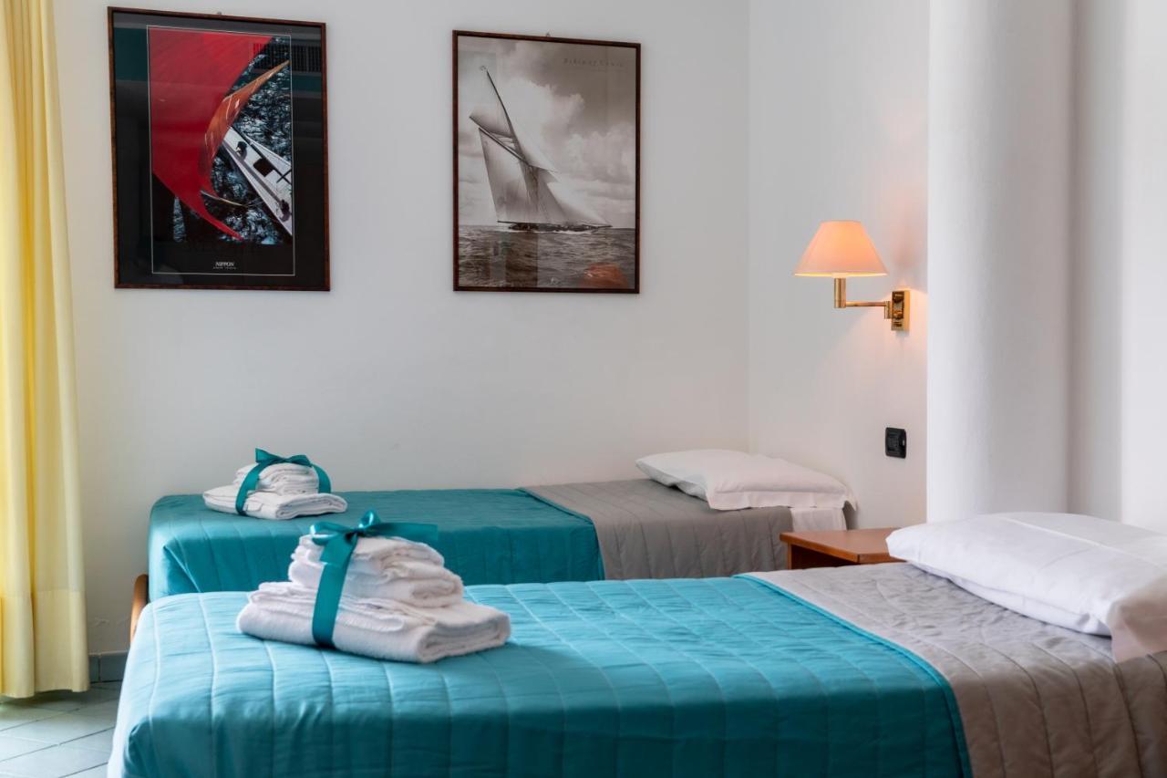 Hotel Alisei Lignano Sabbiadoro Esterno foto