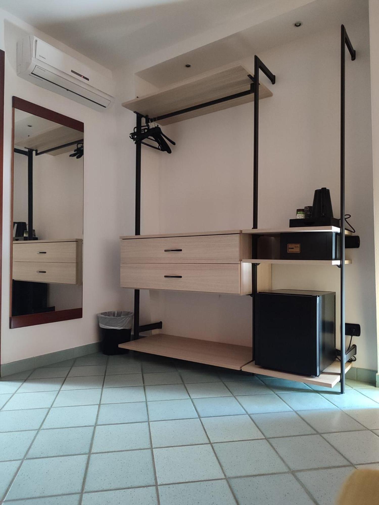 Hotel Alisei Lignano Sabbiadoro Esterno foto