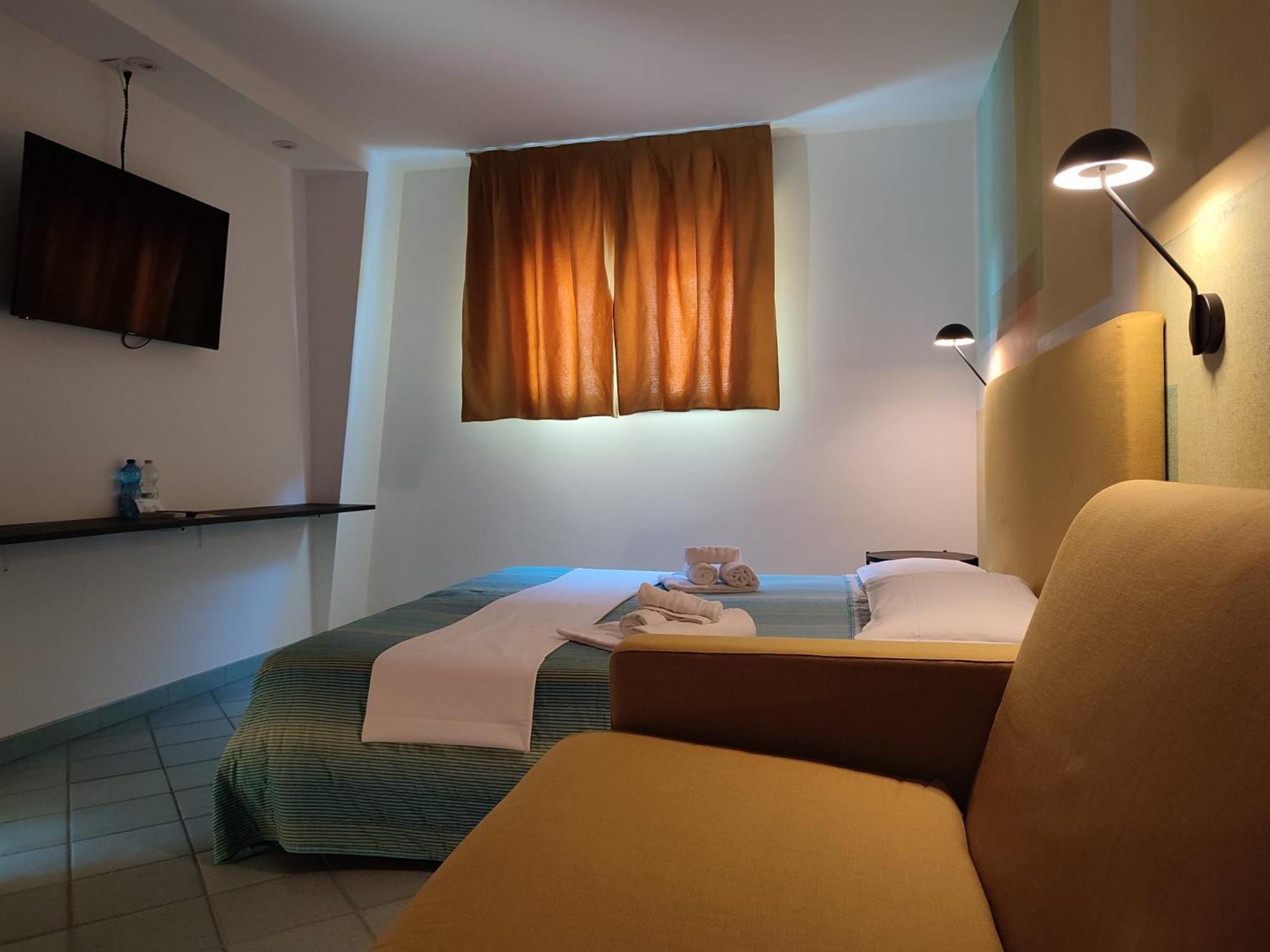 Hotel Alisei Lignano Sabbiadoro Esterno foto