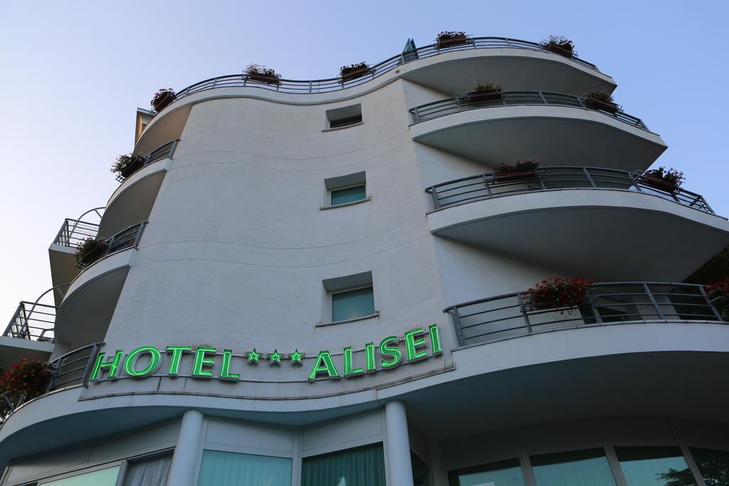 Hotel Alisei Lignano Sabbiadoro Esterno foto