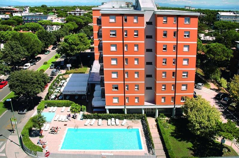 Hotel Alisei Lignano Sabbiadoro Esterno foto